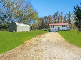 10030 Lighthouse Dr, Potosi, MO 63664