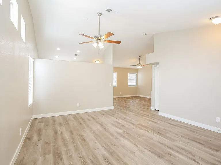 3214 Avawatz Ct — Photo 4