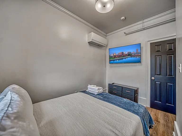 46 Allen St #3 — Photo 4