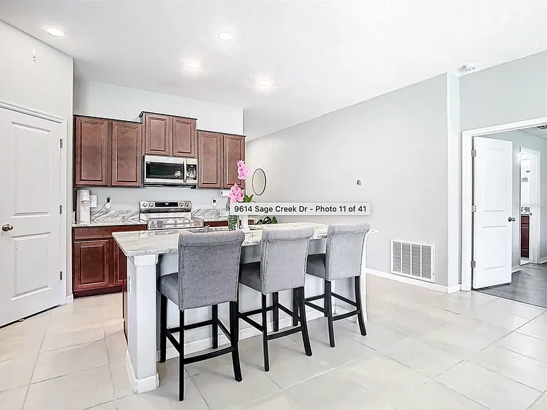 9614 Sage Creek Dr — Photo 15