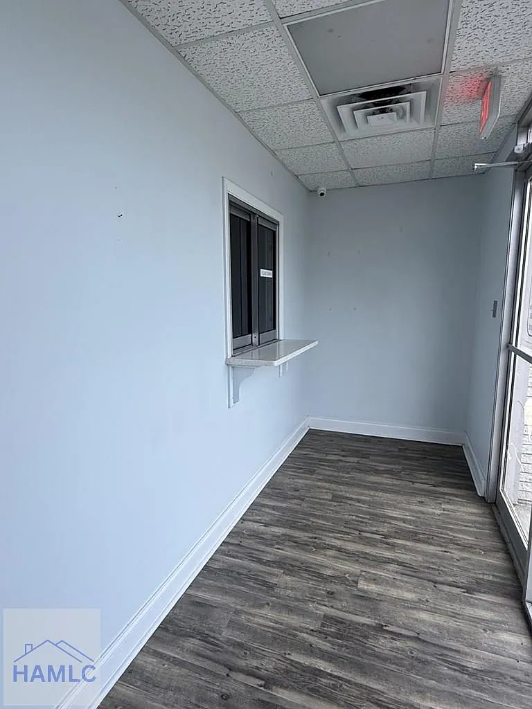 Studio, 2.0 bath, 2126 sqft, $2,400 — Photo 2