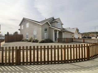 1002 Mantelli Dr, Gilroy, CA 95020