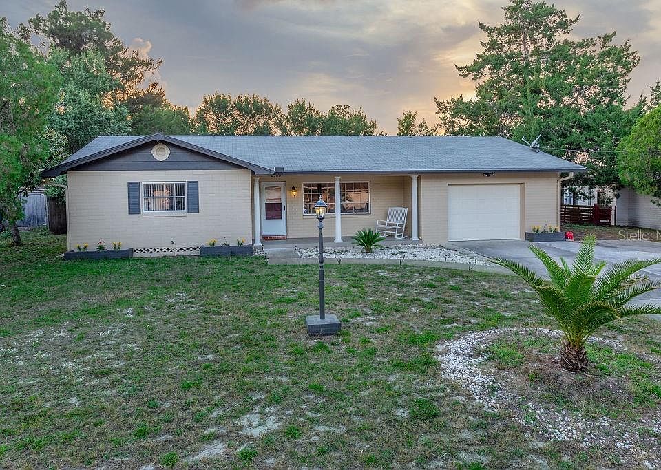 1st image of 2380 Poinsettia Dr