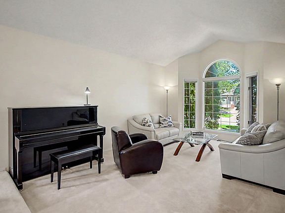 4th image of 425 Buchanan Rd NW