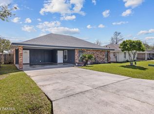 123 Sea Pines Dr, Youngsville, LA 70592