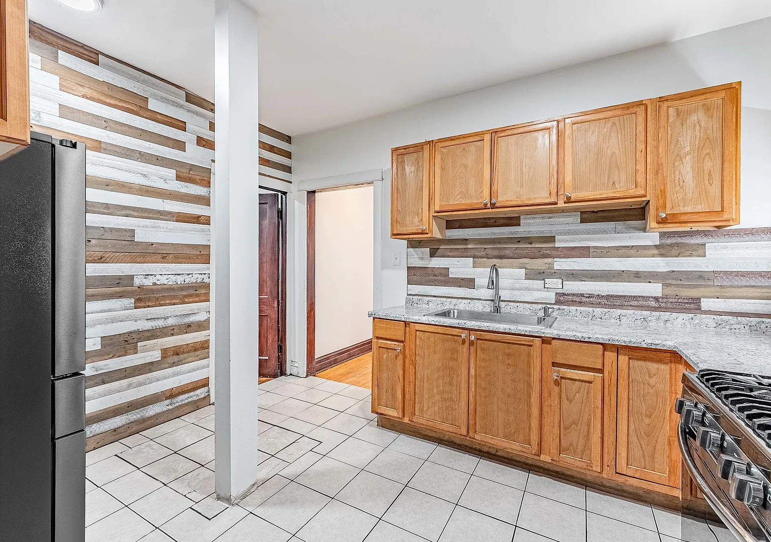 3 bed, 1500 sqft, $1,590 — Photo 3