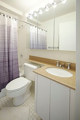 4th image of 260 W 52nd St APT 8D