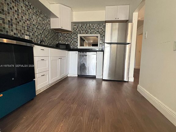4th image of 109 SW 1st Ave