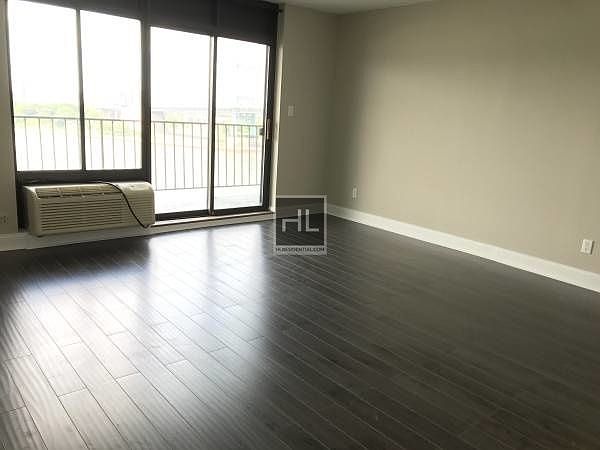 1st image of 2540 Shore Blvd APT 15P