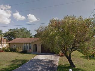 18 SW 10th Ter, Cape Coral, FL 33991