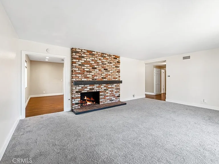 16311 Woodstock Ln — Photo 18