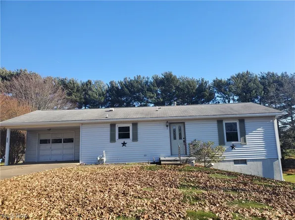 403 Luzern St SW, Sugarcreek, OH 44681
