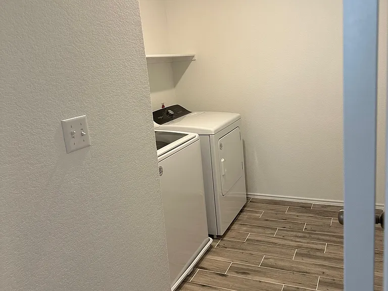 217 Redonda Dr — Photo 22