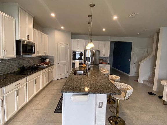 2nd image of 100 Lavenna Ave