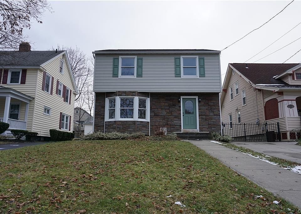1st image of 125 Vieau Dr
