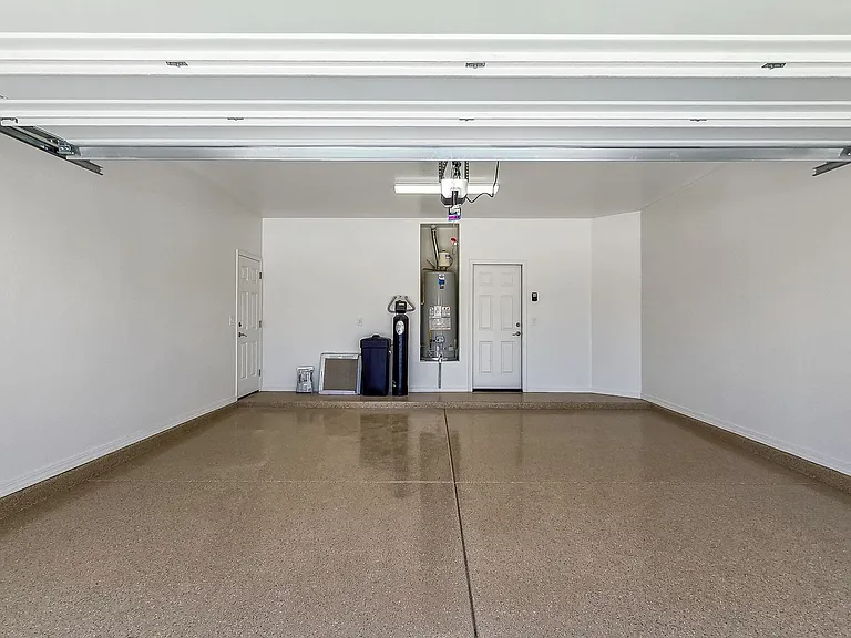 17878 W Desert Wind Dr — Photo 26