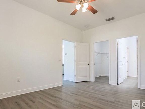3rd image of 2153 Penguin Ln