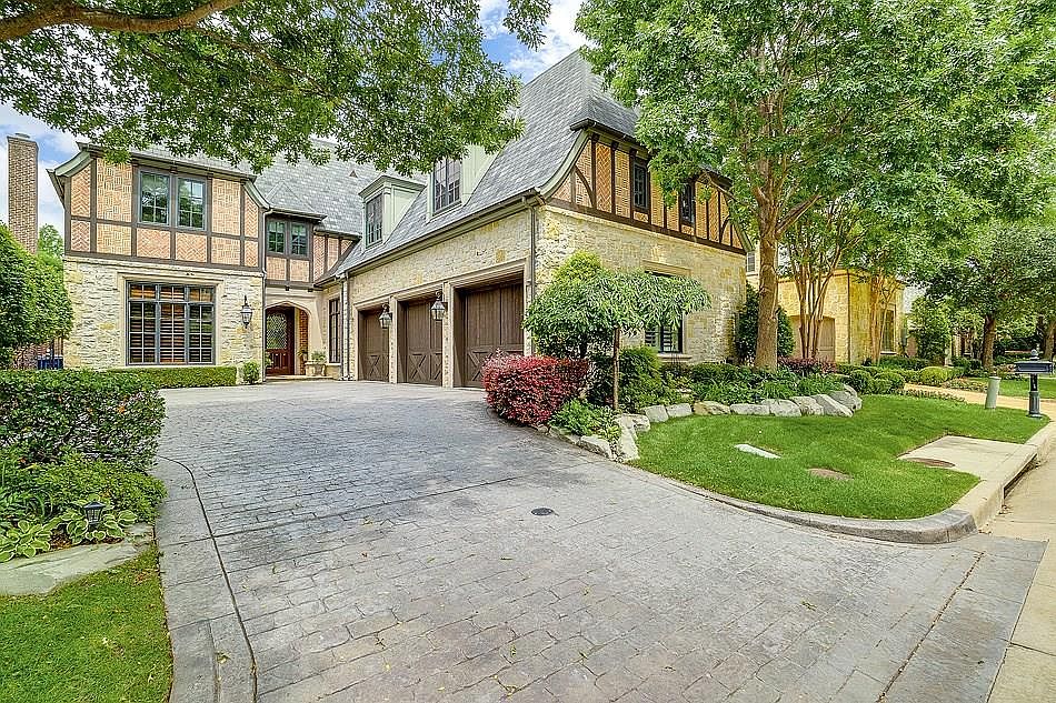 1st image of 79 Abbey Woods Ln