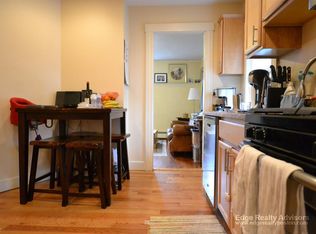 19 Coolidge Hill Rd #2, Watertown, MA 02472