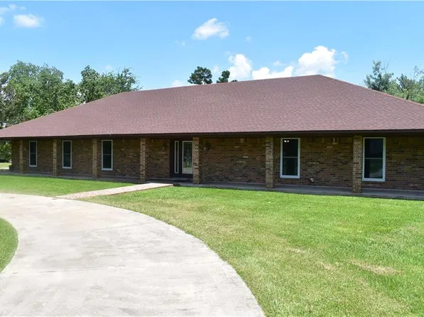 208 Martin Dr, Natchitoches, LA 71457