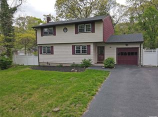 46 N Swezeytown Rd, Middle Island, NY 11953