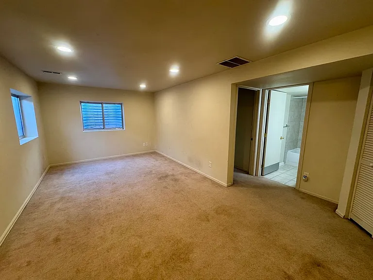 1125 Lindstrom Dr — Photo 11