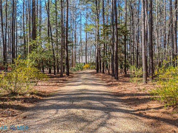 2nd image of 590 Wilton Creek Rd