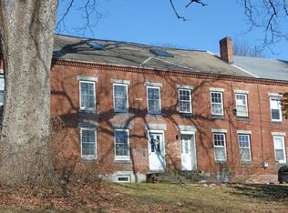 327 Riverside Dr, Northampton, MA 01062