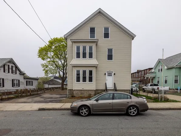 62 Almy St, Fall River, MA 02720
