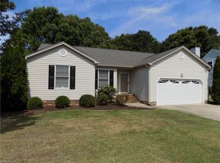 17 Decesare Dr, Hampton, VA 23666