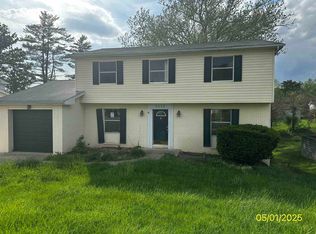 5112 Nickel Plate Dr, Huntington, WV 25705