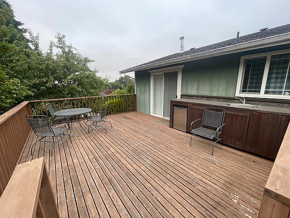 5th image of 1017 N Viewmont Dr