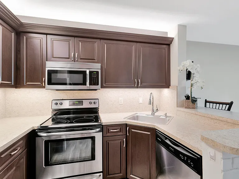 3530 E Gardens East Dr #B — Photo 23