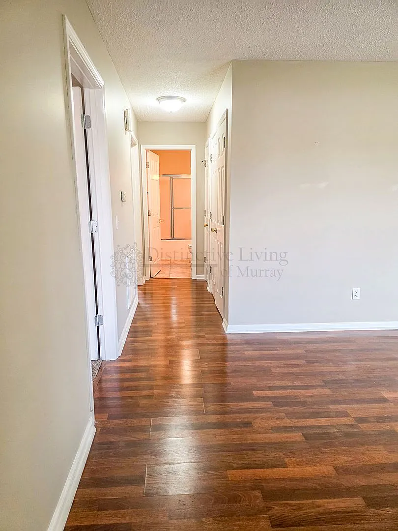 Showings available beginning 8/20/26 - Large 2 bedroom 1 bath duplex — Photo 4