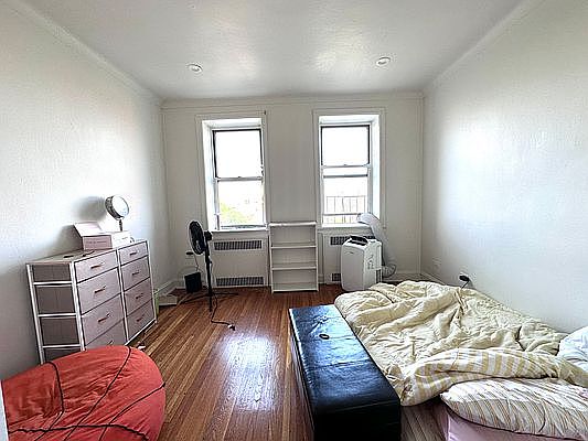2nd image of 402 Ocean Pkwy #401