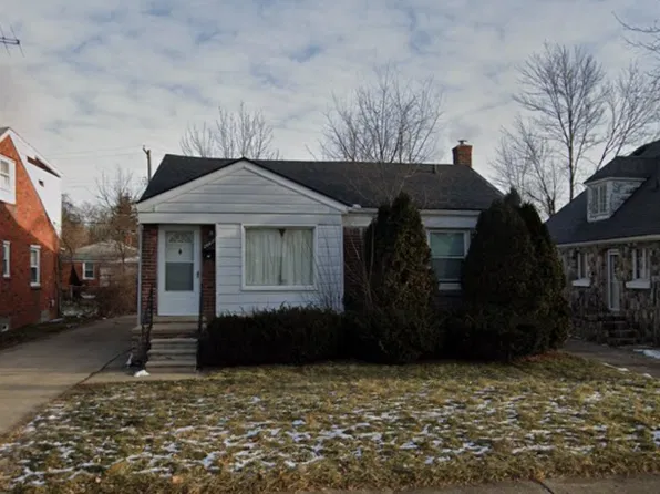 20625 Kingsville St, Harper Woods, MI 48225