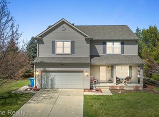 421 Sweet Briar Rdg, Linden, MI 48451