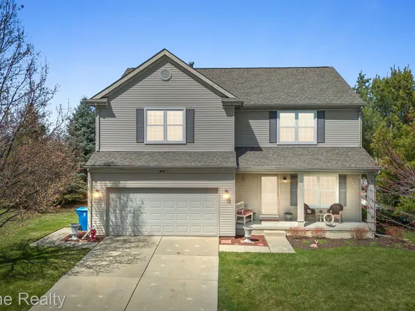 421 Sweet Briar Rdg, Linden, MI 48451