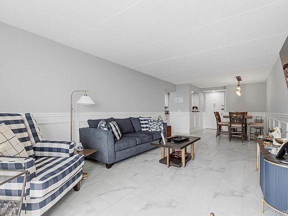 4th image of 750 W Broadway #3P