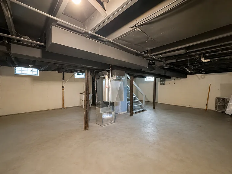 12719 Wade St — Photo 4