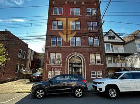 662 Avenue A, Bayonne, NJ