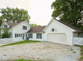 2610 Shade Rd, Akron, OH 44333