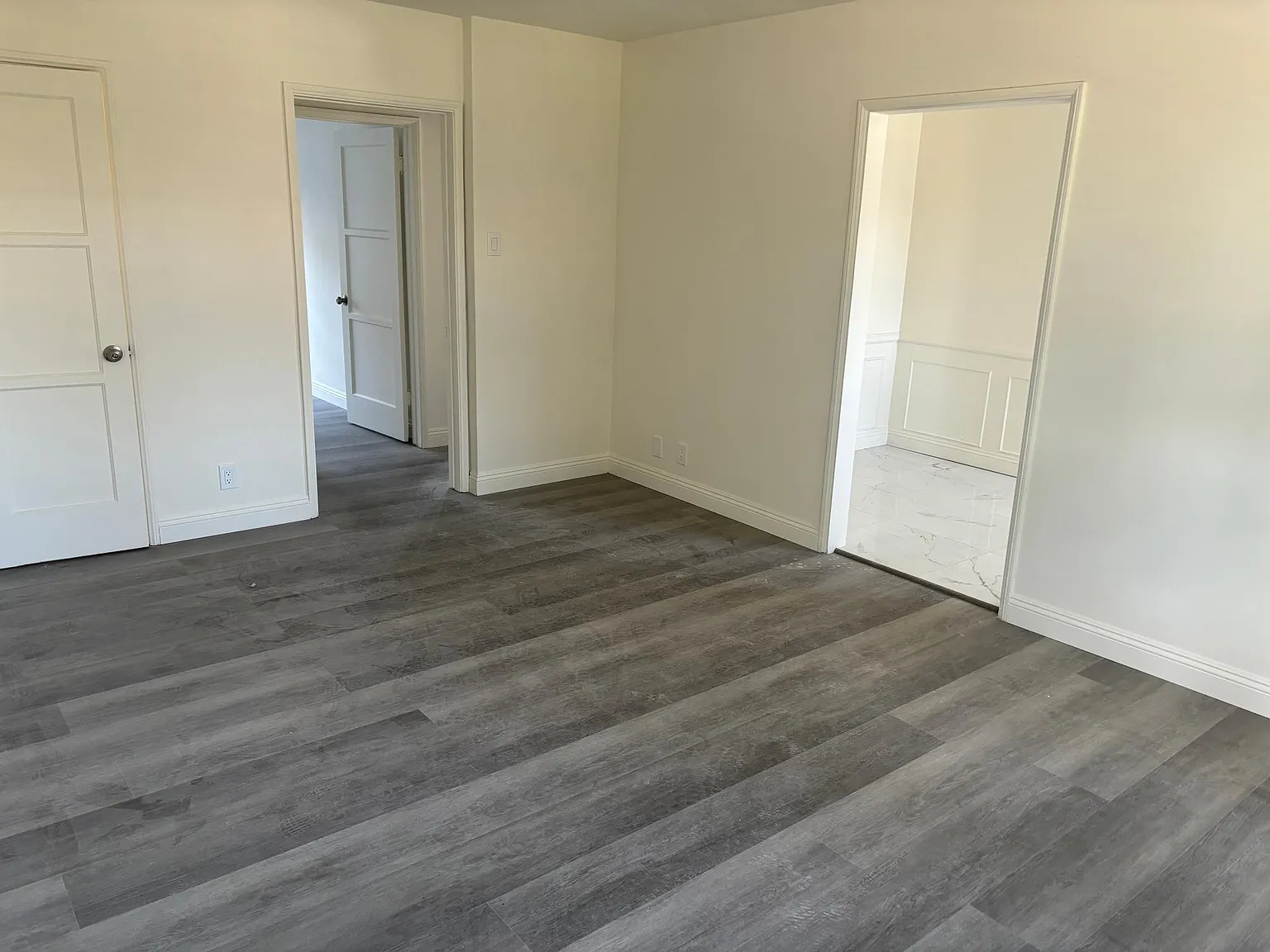 2 bed, 900 sqft, $2,400 — Photo 2