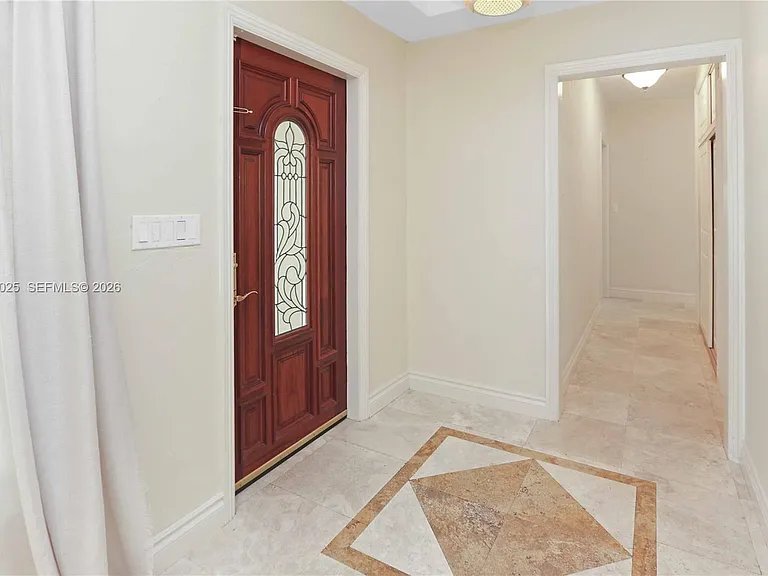 1030 Polk St — Photo 2