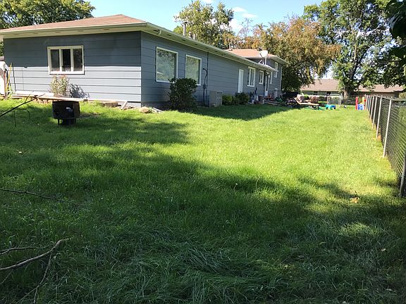 Fenced back/side yard