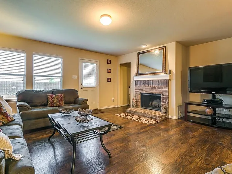 8832 Elk Creek Ln — Photo 22