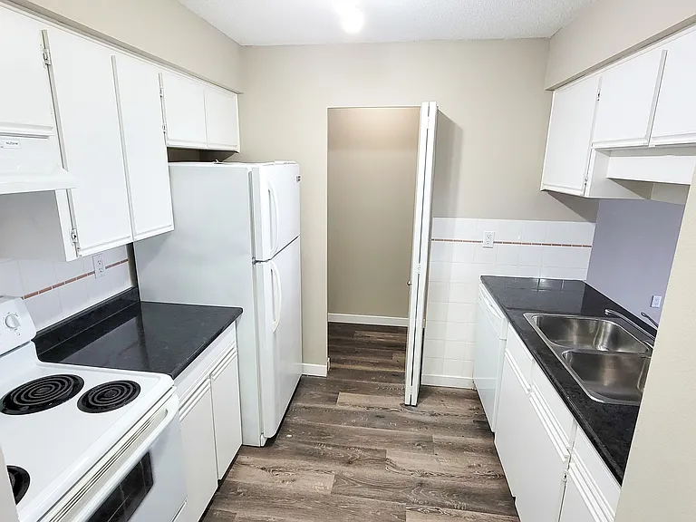 33361 Old Yale Rd — Photo 3