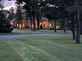 55015 Colonial Ridge Dr, Bristol, IN 46507