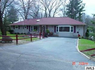 8590 Abbey Rd, Jackson, MI 49201