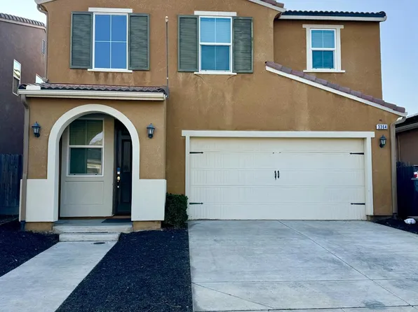 3364 Amanecer Ave, Clovis, CA 93619